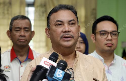 DATUK AZMAN ABIDIN