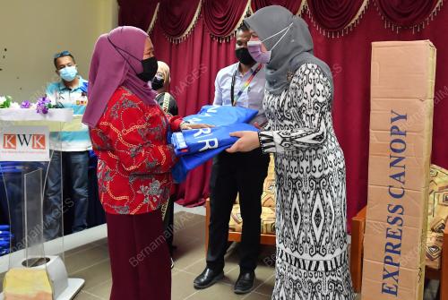 DATUK SERI RINA MOHD HARUN