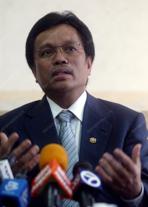 MOHD SHAFIE APDAL