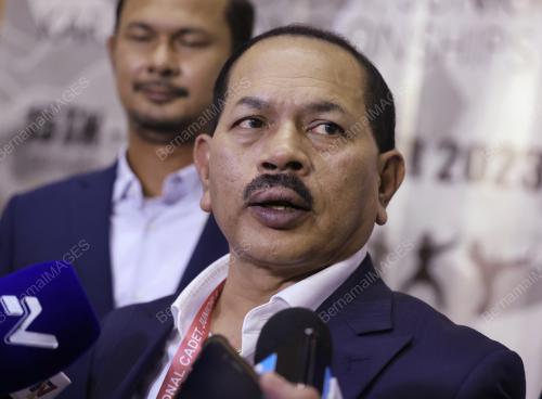 DATUK NUR AZMI AHMAD
