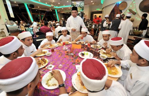 KL42_16062016_IFTAR