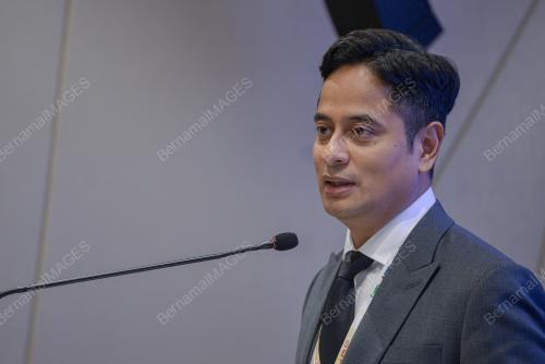 DR MOHAAMD FAHMI NGAH