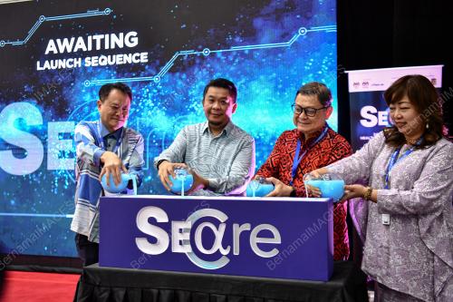 DATUK LUKANISMAN AWANG SAUNI