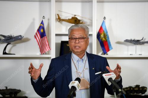 DATUK SERI ISMAIL SABRI YAAKOB