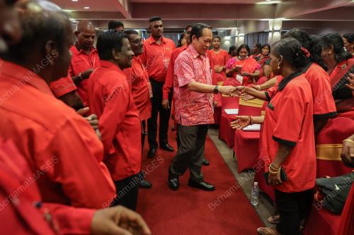 DATUK SERI AHMAD MASLAN