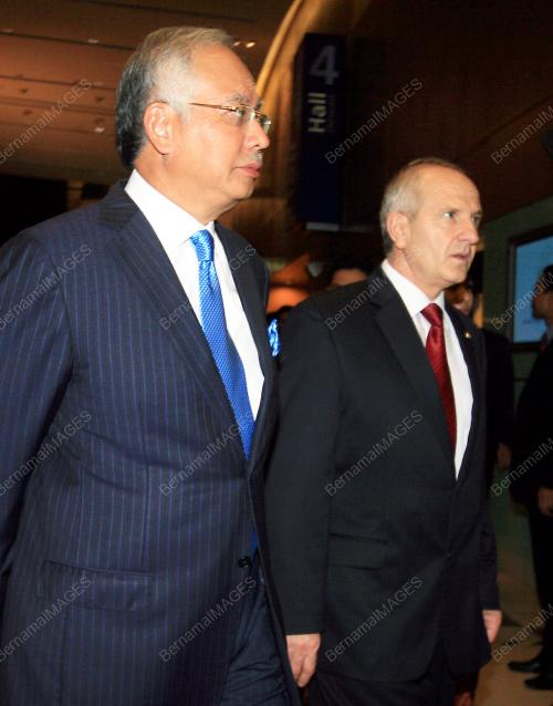 MOHD NAJIB TUN ABDUL RAZAK