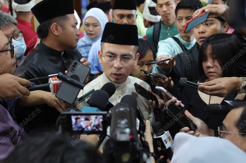 FAHMI FADZIL