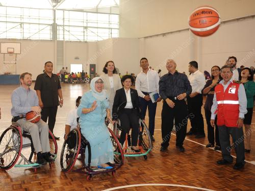 KL42_19102015_WHEELCHAIR