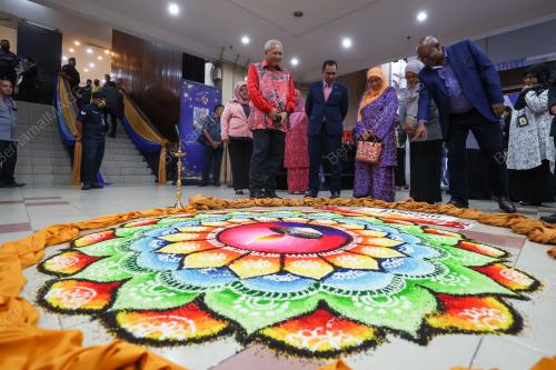 TAN SRI ANNUAR MUSA