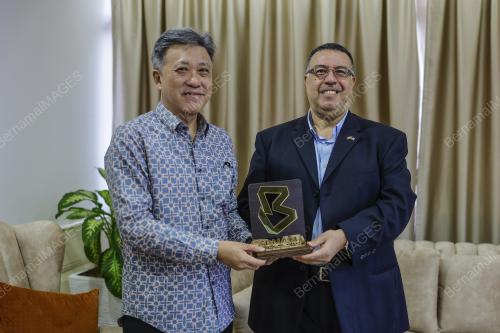 DATUK SERI WONG CHUN WAI