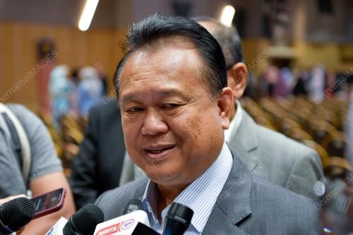 DATUK SERI ALEXANDER NANTA LINGGI