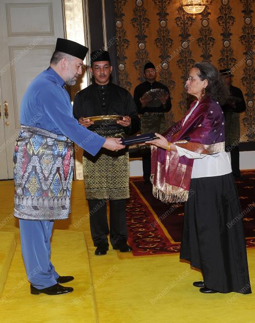 KL42_21022017_WATIKAH