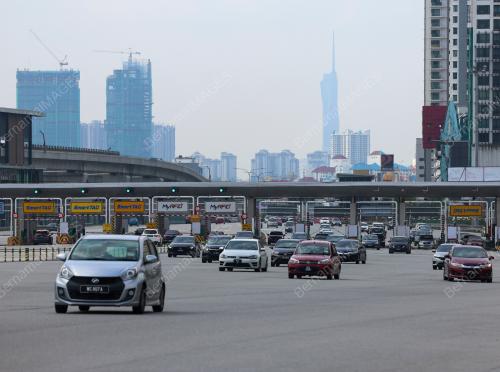 TINJAUAN ALIRAN TRAFIK BALIK RAYA