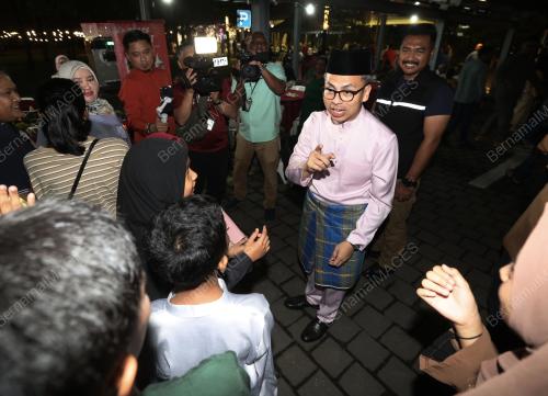 FAHMI FADZIL