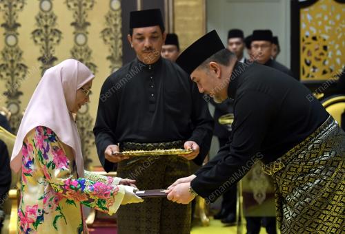 KL42_21052018_AGONG