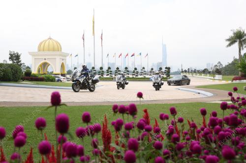 SANTAPAN MAKAN TENGAH HARI AGONG ASEAN