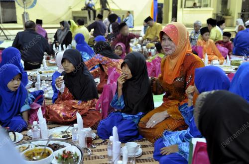 MAJLIS BERBUKA KUALA LUMPUR