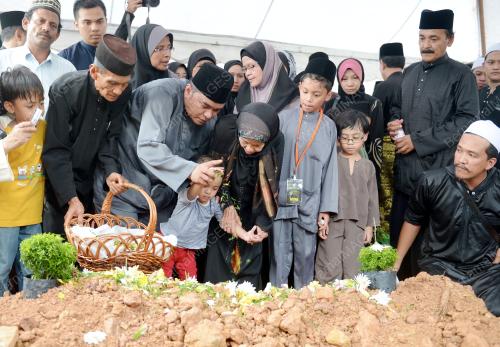KL42_22082014_JENAZAH