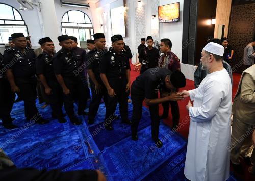 KL42_23032018_AGONG