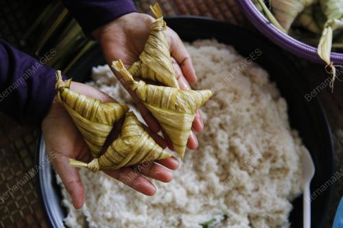PROSES PENYEDIAAN KETUPAT PALAS