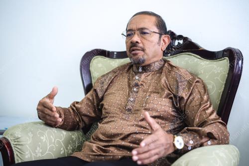 DATUK SERI MUSTAFAR ALI