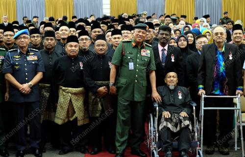 KL42_24112017_ATM_BN201711222228