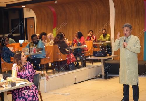 MAJLIS MAKAN MALAM DEEPAVALI WARGA BERNAMA