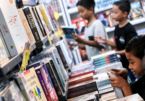 TINJAUAN PESTA BUKU
