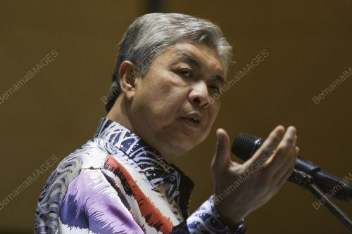 KL42_25112016_HADIAH_SASTERA