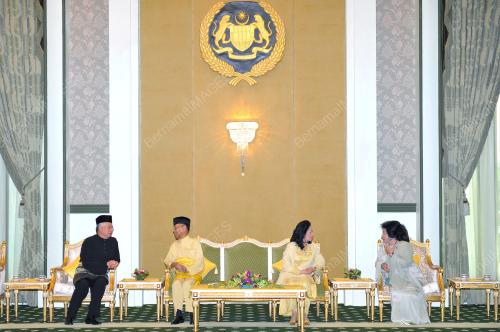 KL42_26012012_AGONG
