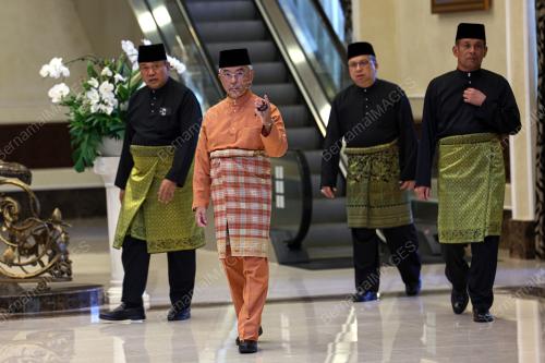 AL-SULTAN ABDULLAH RI'AYATUDDIN AL-MUSTAFA BILLAH SHAH