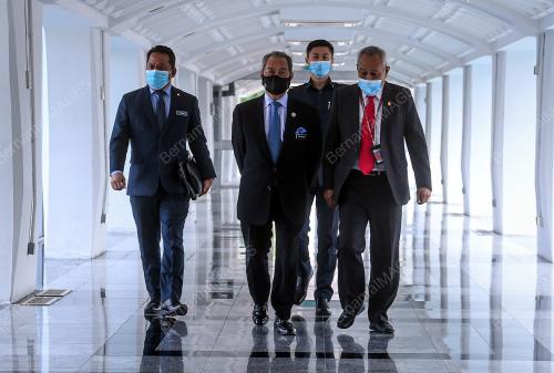 PERSIDANGAN PARLIMEN PENGGAL KETIGA