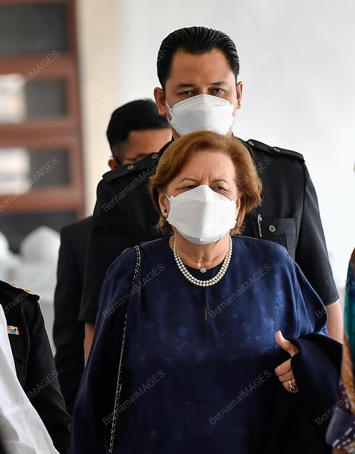 TAN SRI ZETI AKHTAR AZIZ