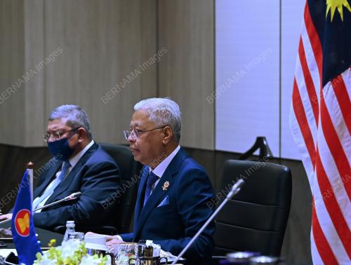 DATUK SERI ISMAIL SABRI YAAKOB