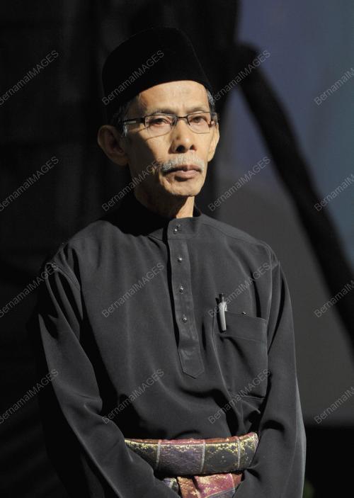 KL42_28052013_SASTERAWAN