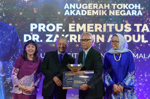 KL42_29102019_ANUGERAH-AKADEMIK
