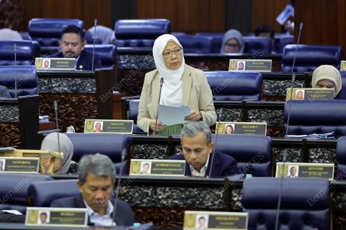 DR ZALIHA MUSTAFA