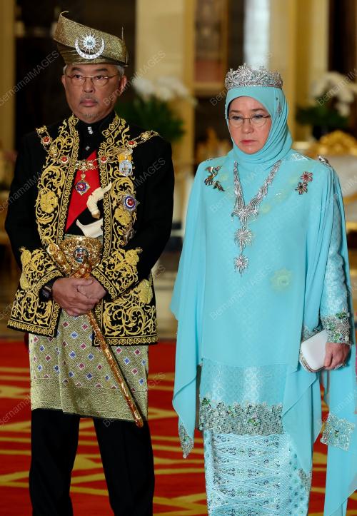 AL-SULTAN ABDULLAH RI'AYATUDDIN AL-MUSTAFA BILLAH SHAH
