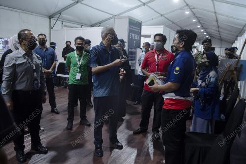 DATUK SERI ISMAIL SABRI YAAKOB