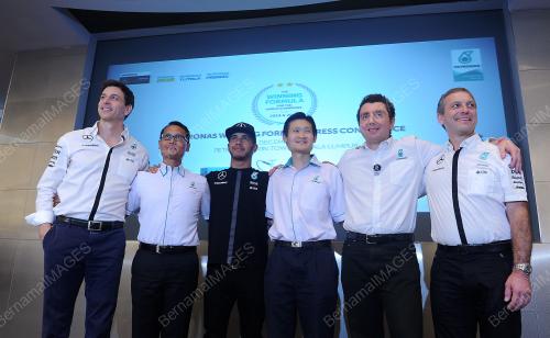 KL43_01122015_PETRONAS
