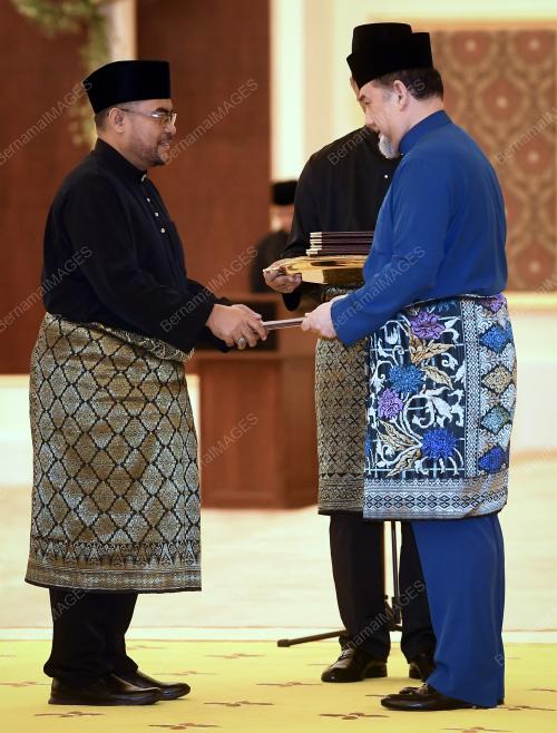 KL43_02072018_WATIKAH