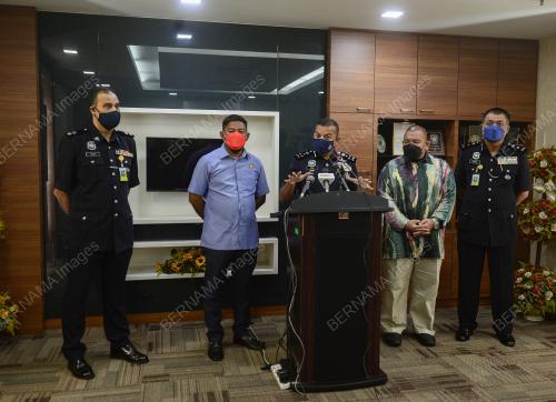 DATUK AYOB KHAN MYDIN PITCHAY