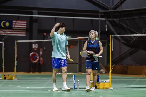 KL43_03042026_LATIHAN_BADMINTON