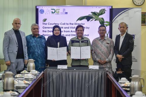 DATUK DR ISMAIL PARLAN