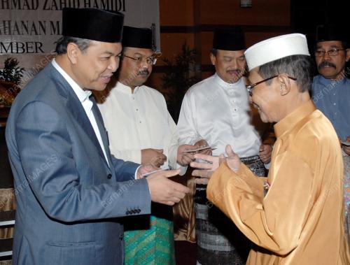 AHMAD ZAHID HAMIDI