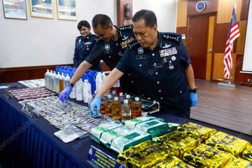 DATUK RUSDI MOHD ISA