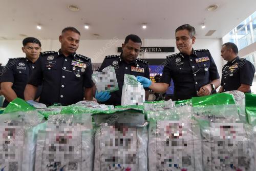 DATUK HUSSEIN OMAR KHAN