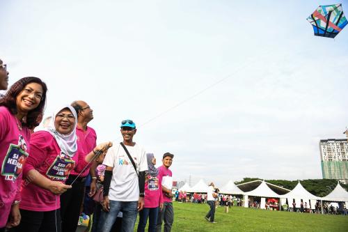 KL43_04112017_HARI_BN201711020158