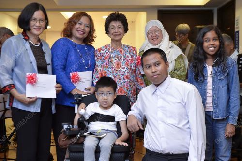 KL43_04122018_TUN_SITI_BN201812035378