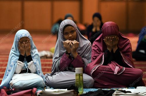 KL43_05062018_LAILATULQADAR